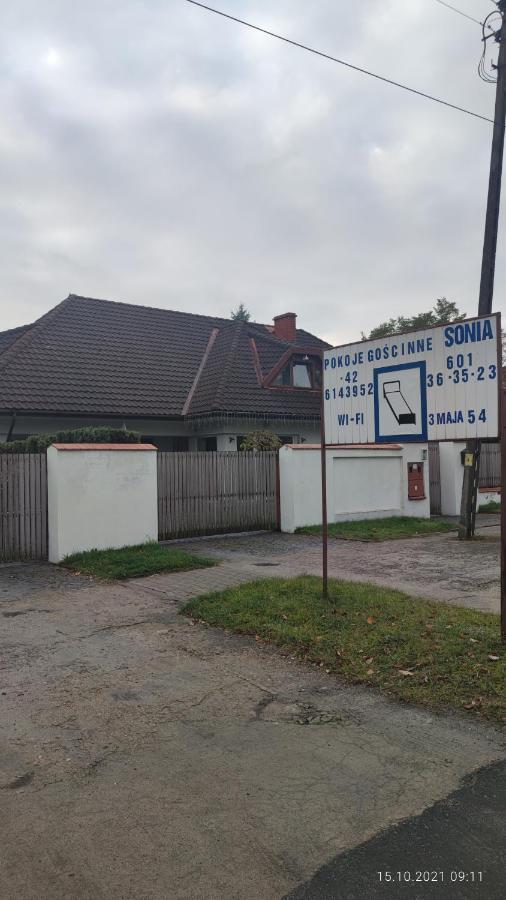 Pokoje Goscinne Sonia Tuszyn Exterior photo
